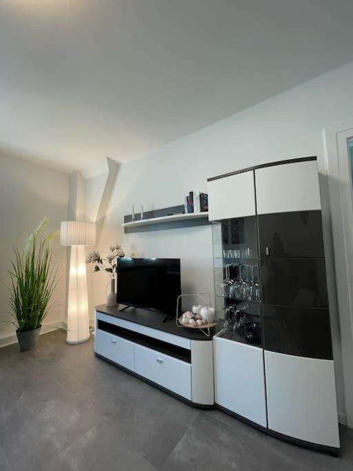 Halle  Komfortable Ferienwohnung In Halle-Kroellwitz מראה חיצוני תמונה